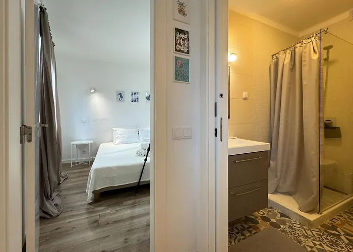 Casinha Da Baixa T1, Dos Pescadores Holiday home