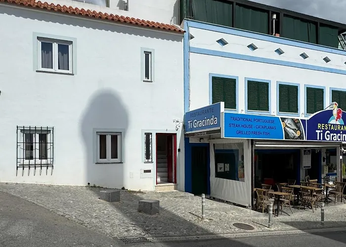 Casinha Da Baixa T1, Dos Pescadores Holiday home *