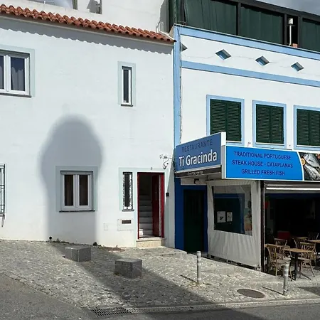 Casinha Da Baixa T1, Dos Pescadores Holiday home *