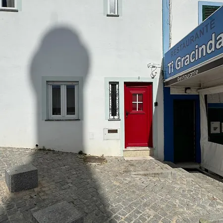 Casinha Da Baixa T1, Dos Pescadores Holiday home *